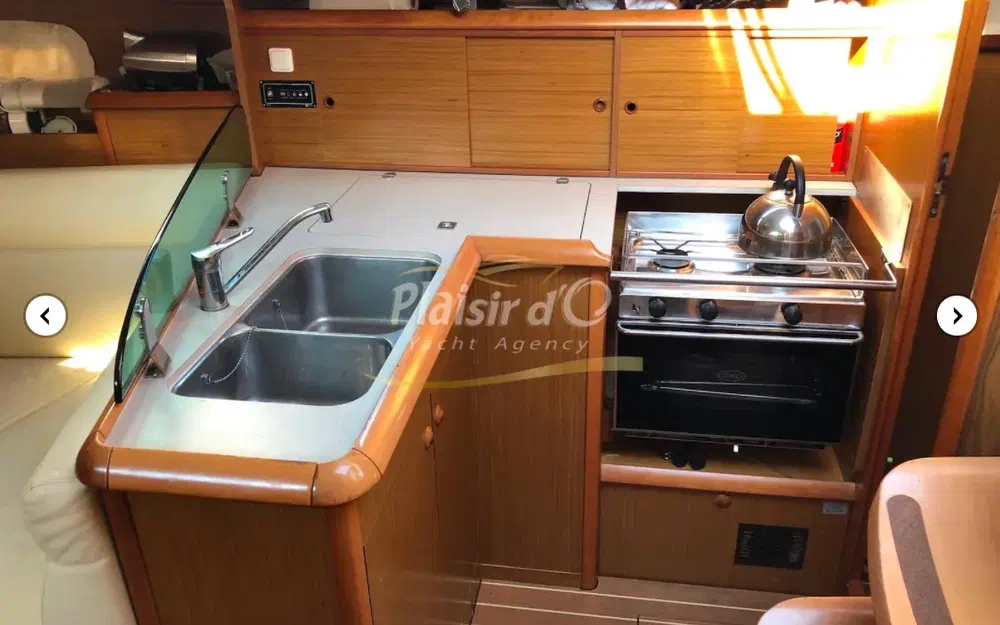 slider 11 Jeanneau Sun Odyssey 35 Legend