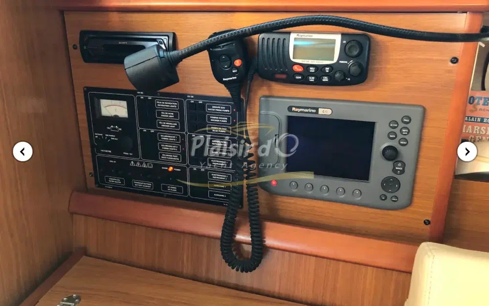 slider 14 Jeanneau Sun Odyssey 35 Legend