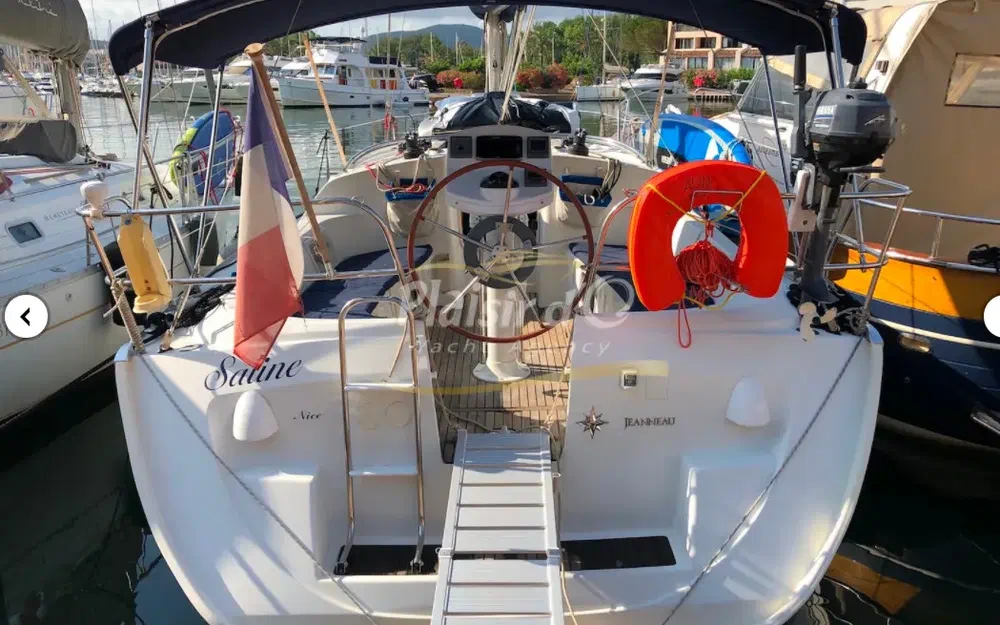 slider 1 Jeanneau Sun Odyssey 35 Legend