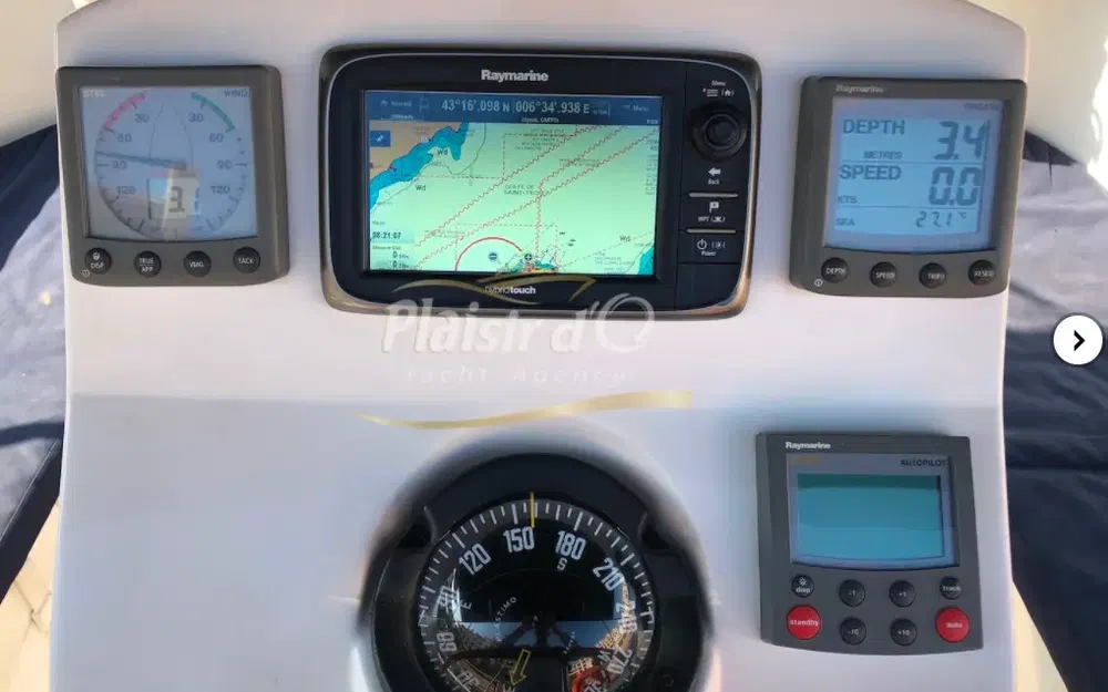 slider 3 Jeanneau Sun Odyssey 35 Legend