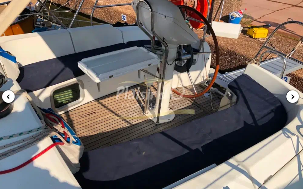 slider 4 Jeanneau Sun Odyssey 35 Legend