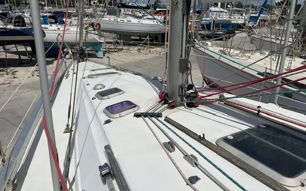 slider 11 Jeanneau Sun Odyssey 37.2