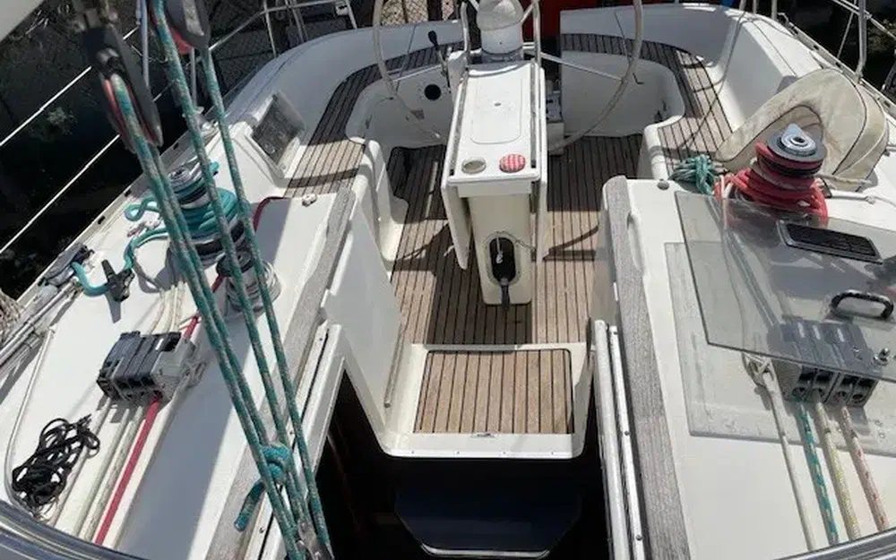 slider 21 Jeanneau Sun Odyssey 37.2