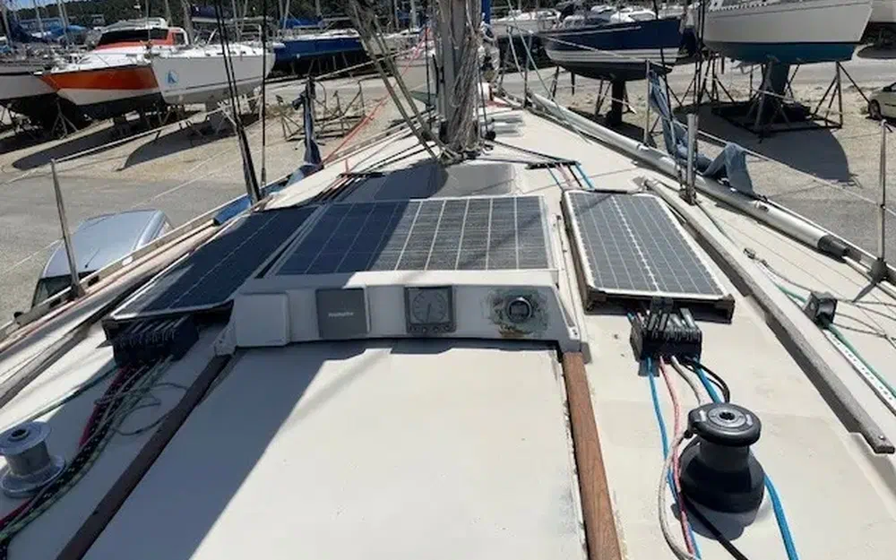 slider 9 Beneteau First 35