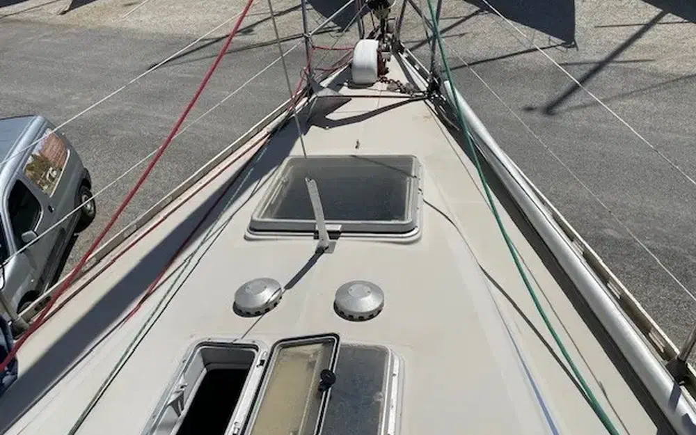 slider 12 Beneteau First 35