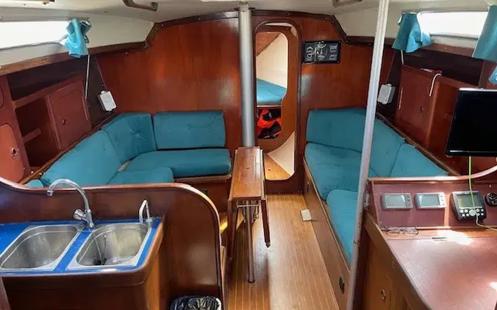 slider 16 Beneteau First 35