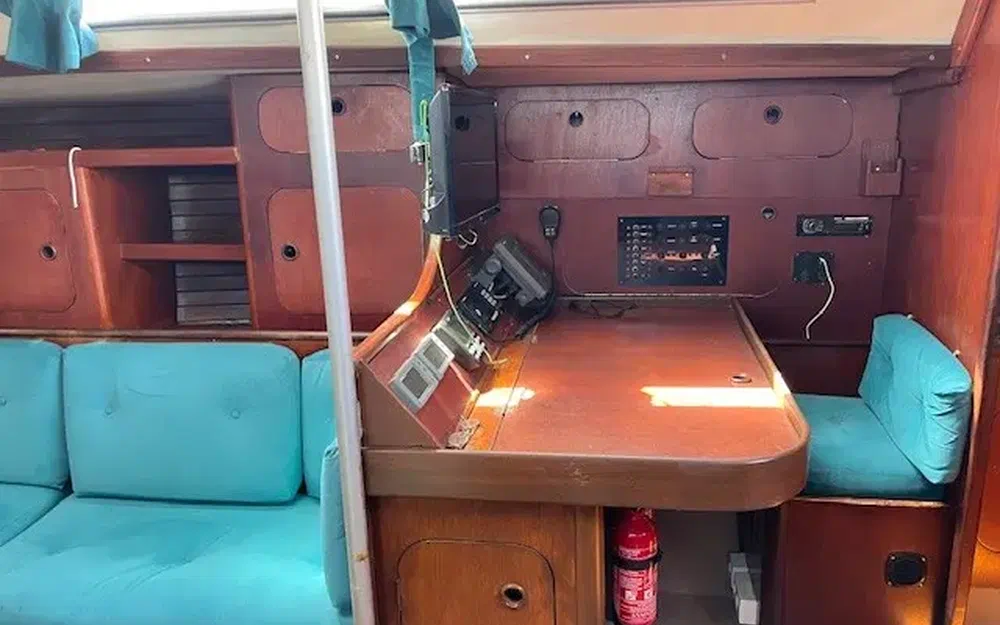 slider 21 Beneteau First 35
