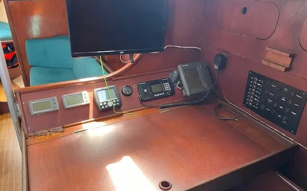 slider 22 Beneteau First 35