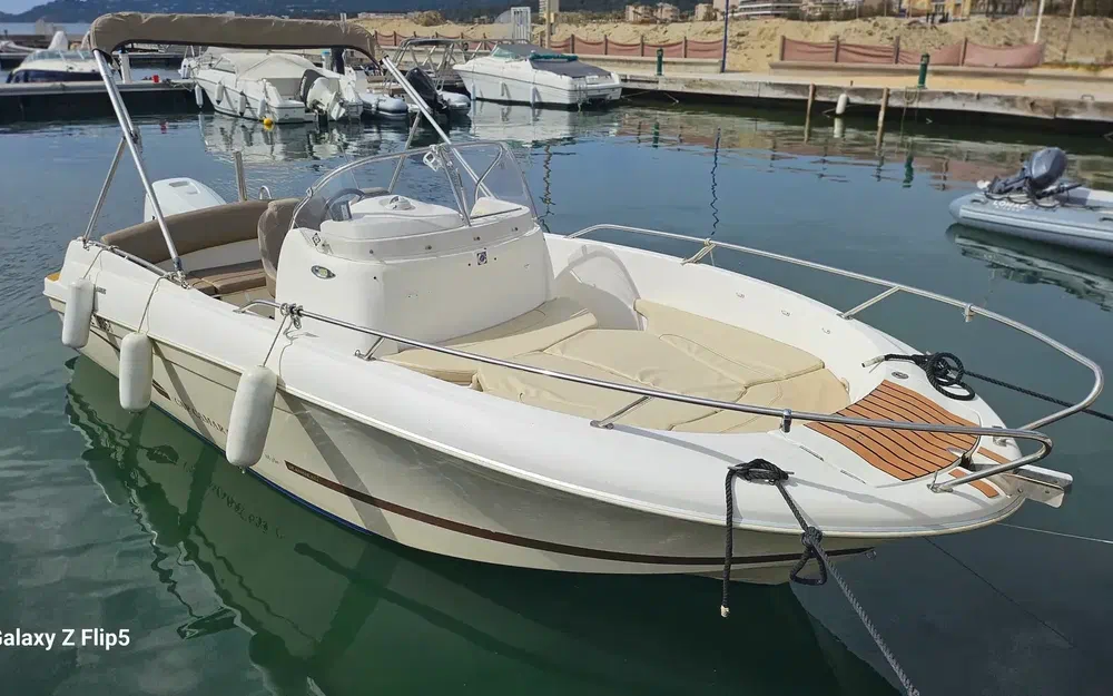slider 0 Jeanneau Cap Camarat 6.5 Style