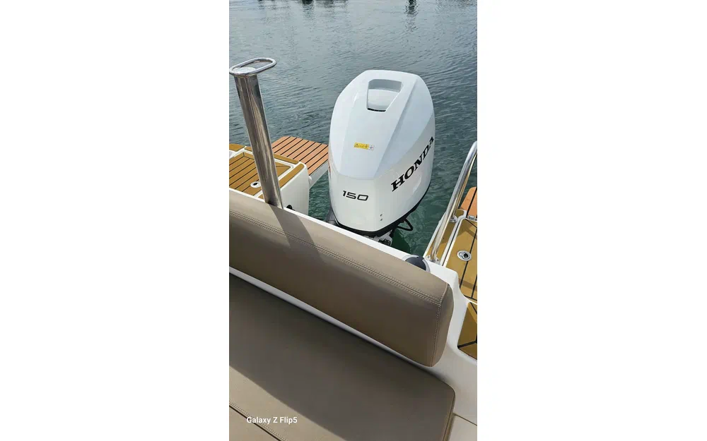slider 1 Jeanneau Cap Camarat 6.5 Style