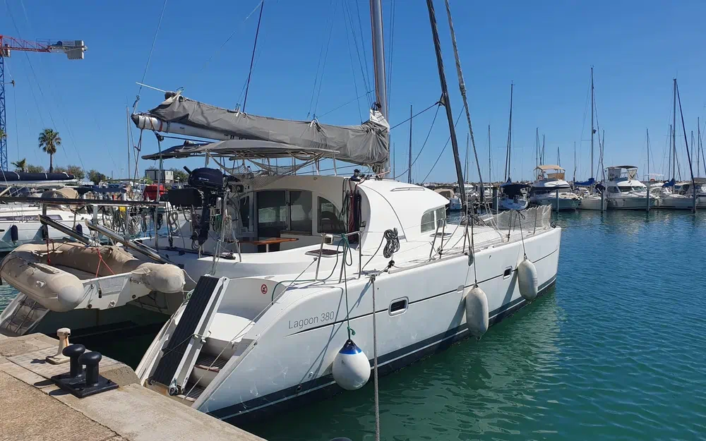 slider 0 CN Bordeaux Lagoon 380