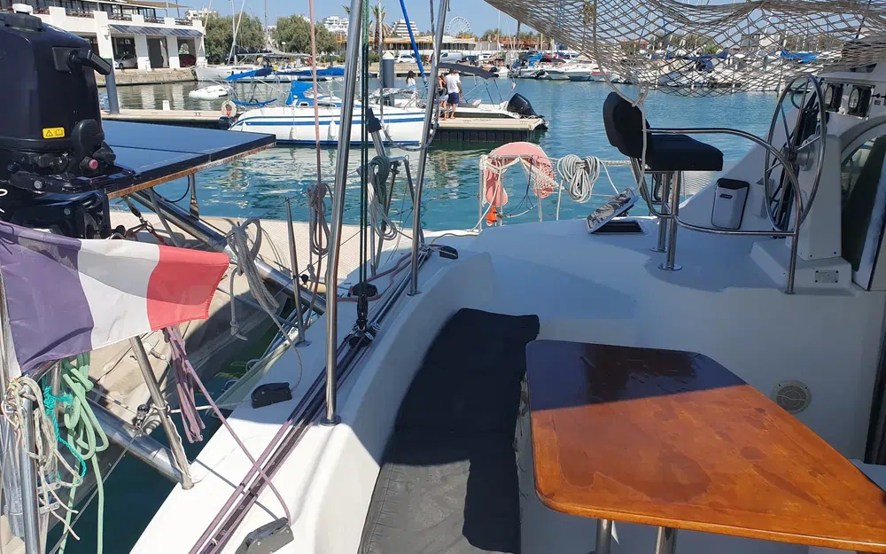 slider 4 CN Bordeaux Lagoon 380
