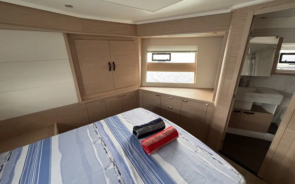 slider 27 Beneteau Grand Trawler 62