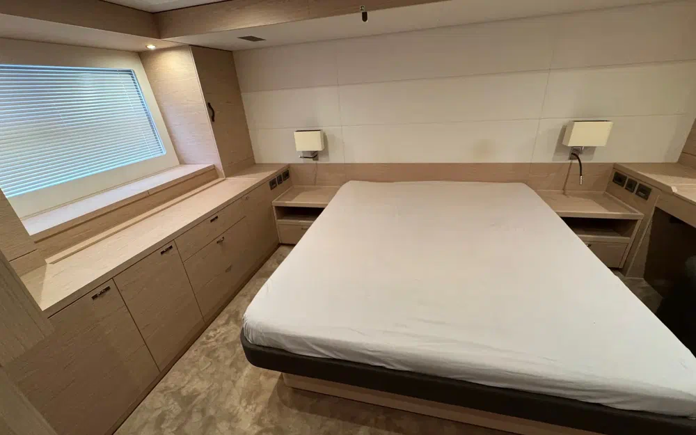 slider 29 Beneteau Grand Trawler 62
