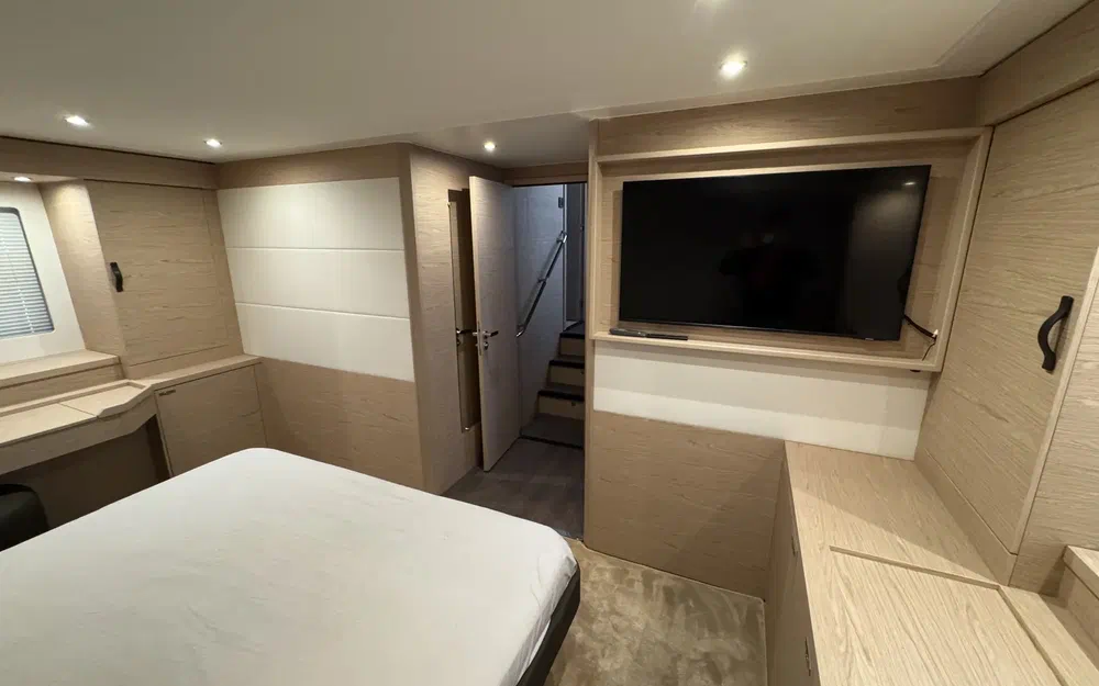 slider 33 Beneteau Grand Trawler 62