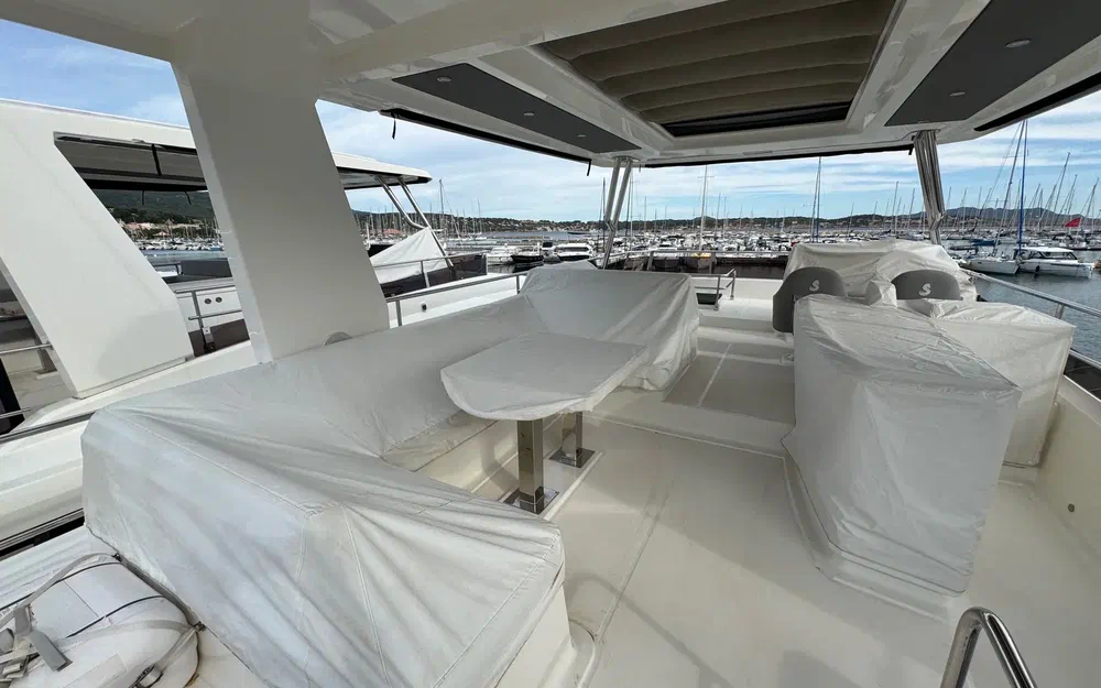 slider 39 Beneteau Grand Trawler 62