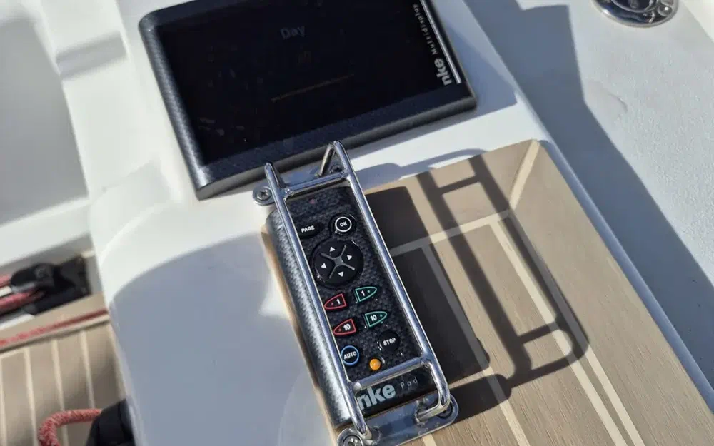 slider 14 Dehler 42
