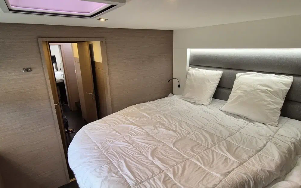 slider 9 Fountaine Pajot Saona 47