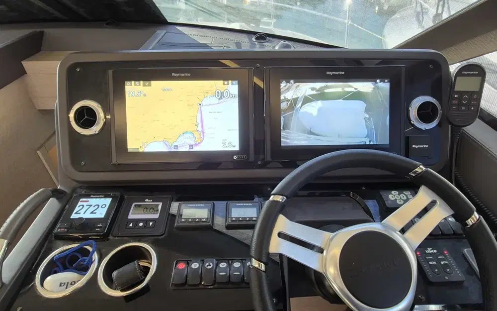 slider 2 Prestige Yachts 460 Fly