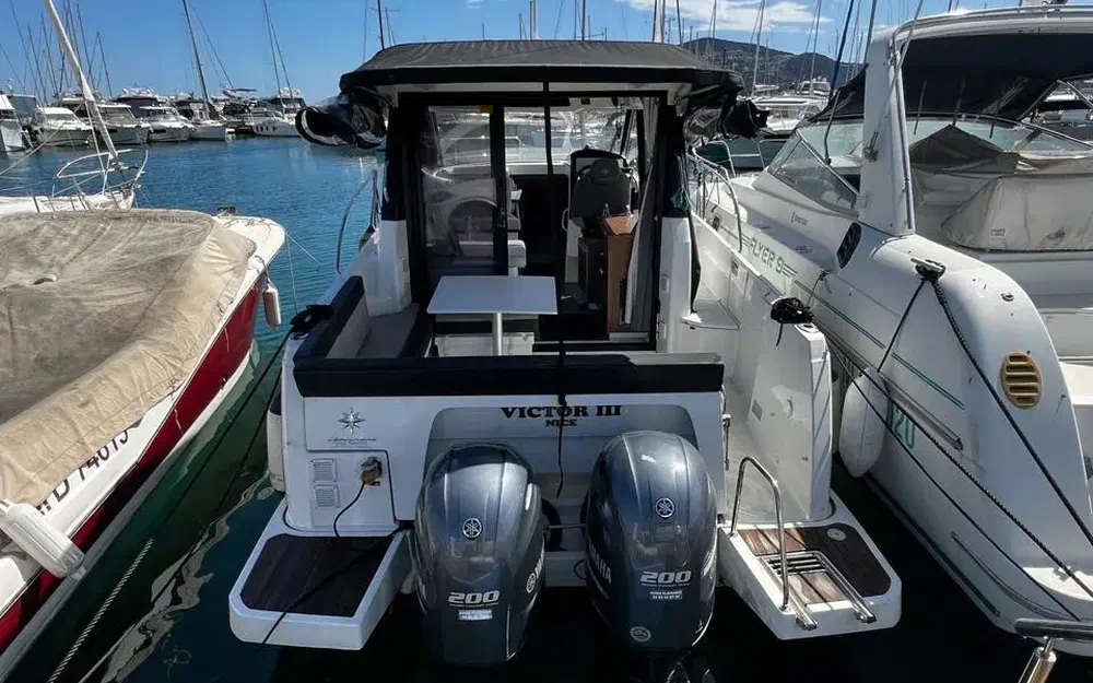 slider 1 Jeanneau Merry Fisher 895