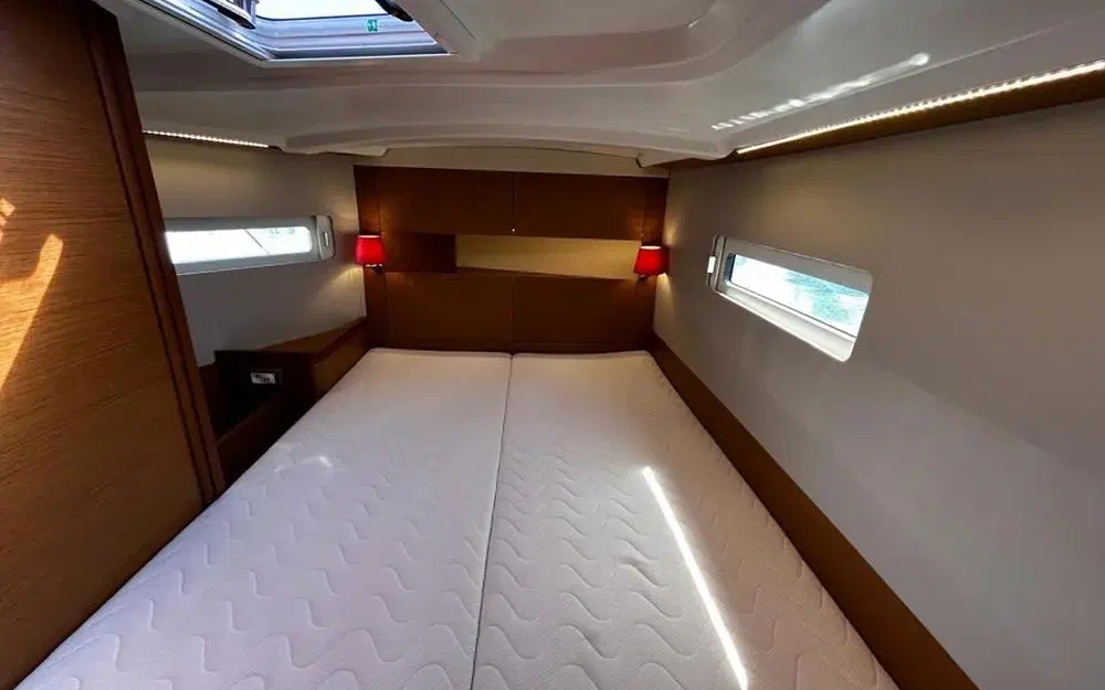 slider 11 Jeanneau Sun Odyssey 410