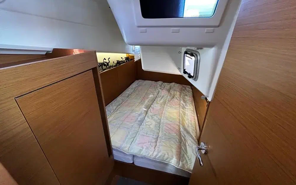 slider 17 Jeanneau Sun Odyssey 410