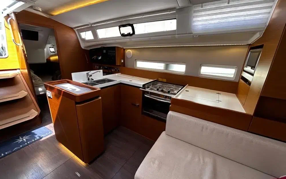 slider 20 Jeanneau Sun Odyssey 410