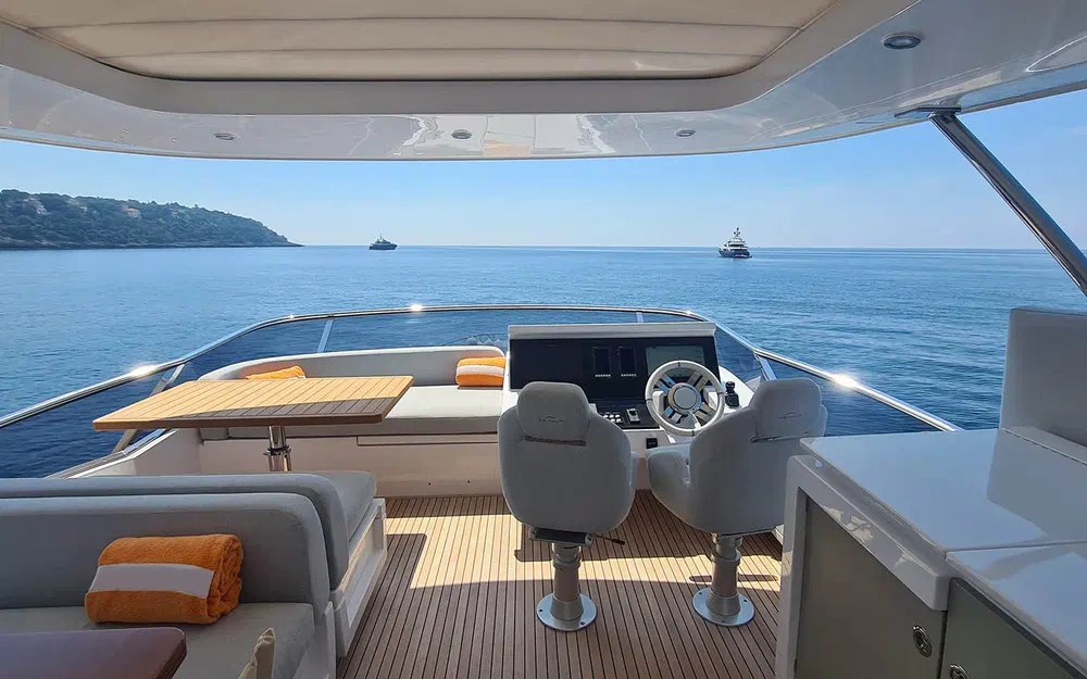 slider 32 Azimut 72 flybridge