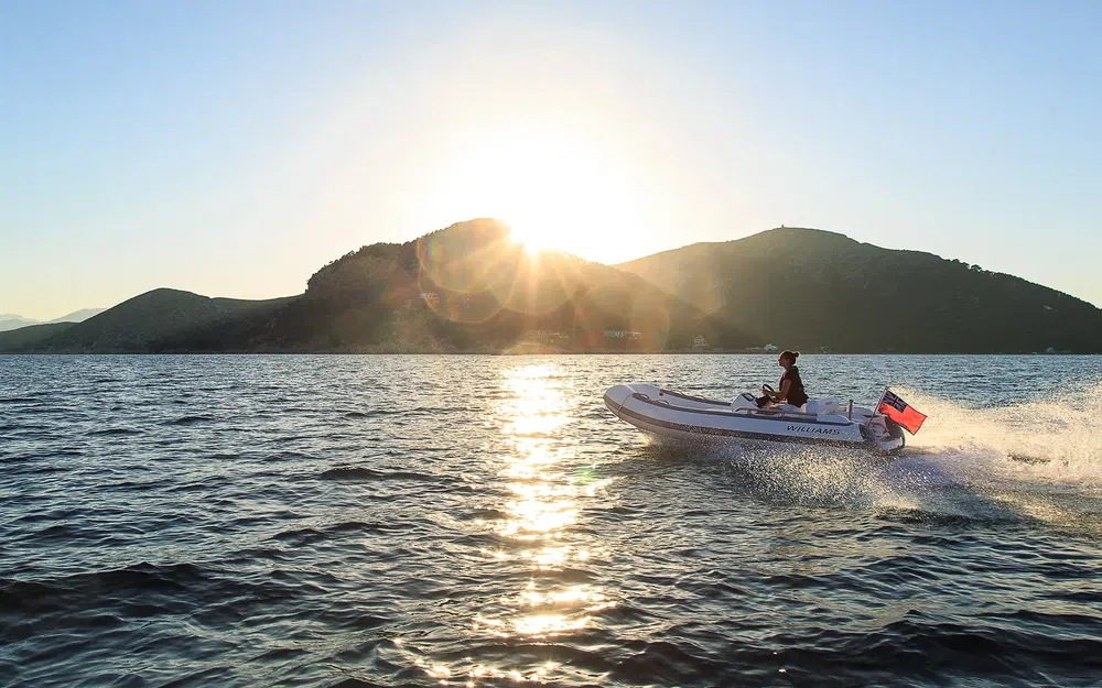 slider 1 Azimut 72 flybridge
