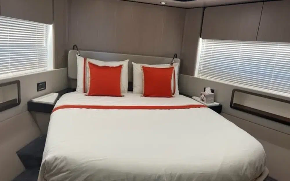 slider 2 Azimut 72 flybridge