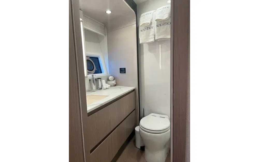slider 3 Azimut 72 flybridge