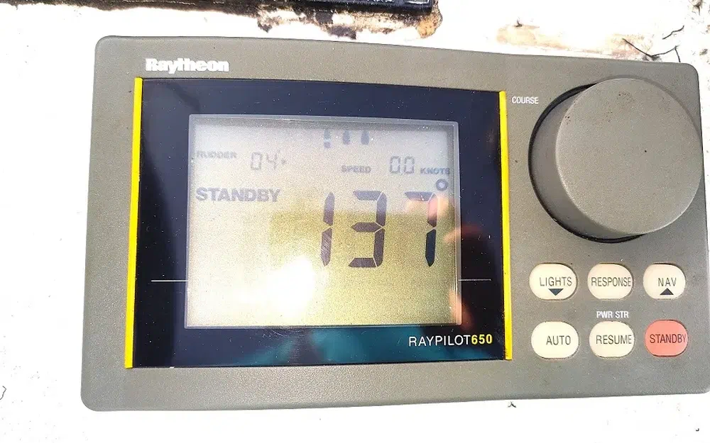 slider 12 Guy Bonnet 41