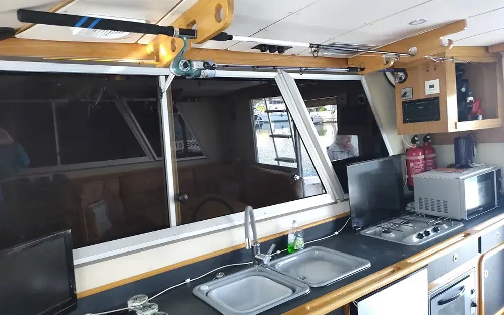 slider 36 Guy Bonnet 41