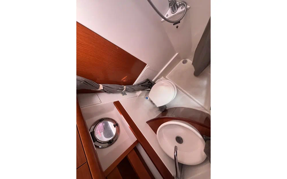 slider 9 Beneteau Gran Turismo 38