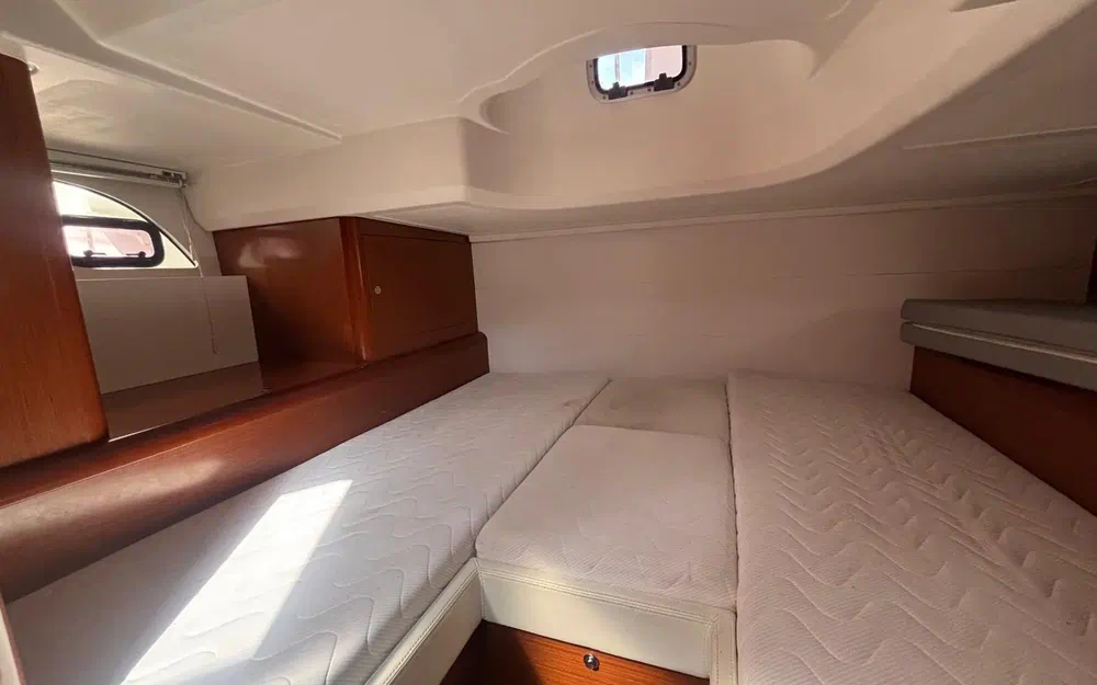 slider 10 Beneteau Gran Turismo 38