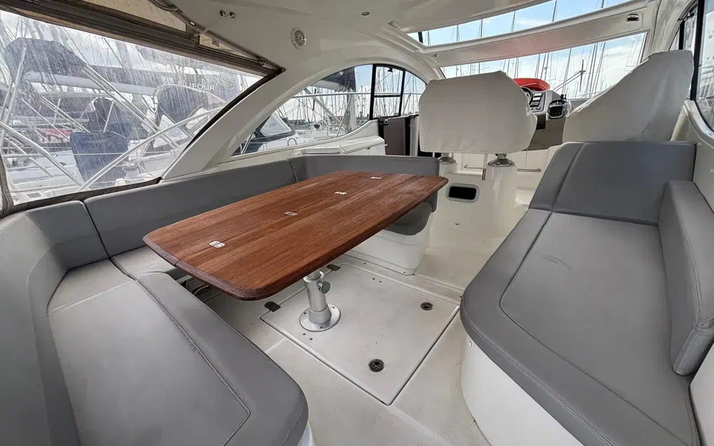 slider 1 Beneteau Gran Turismo 38