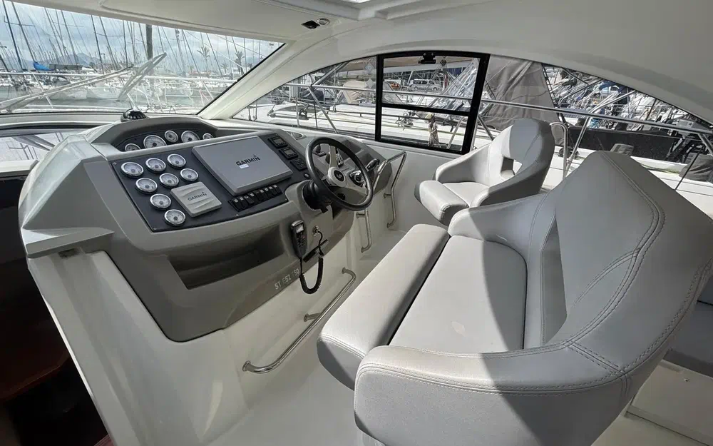 slider 3 Beneteau Gran Turismo 38