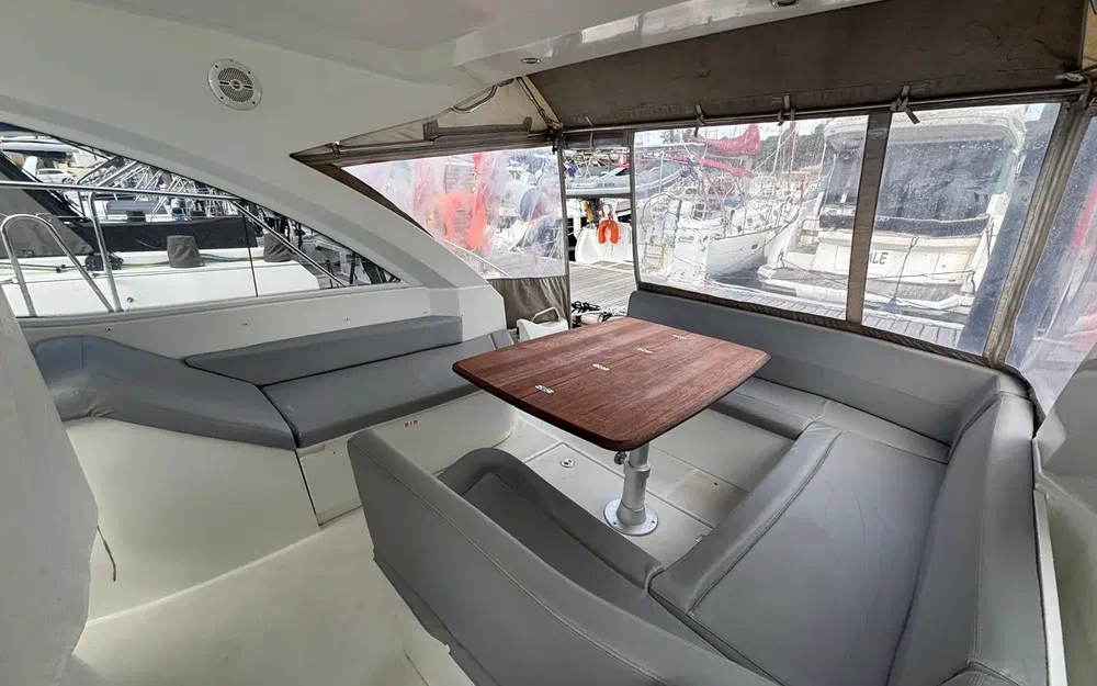 slider 4 Beneteau Gran Turismo 38