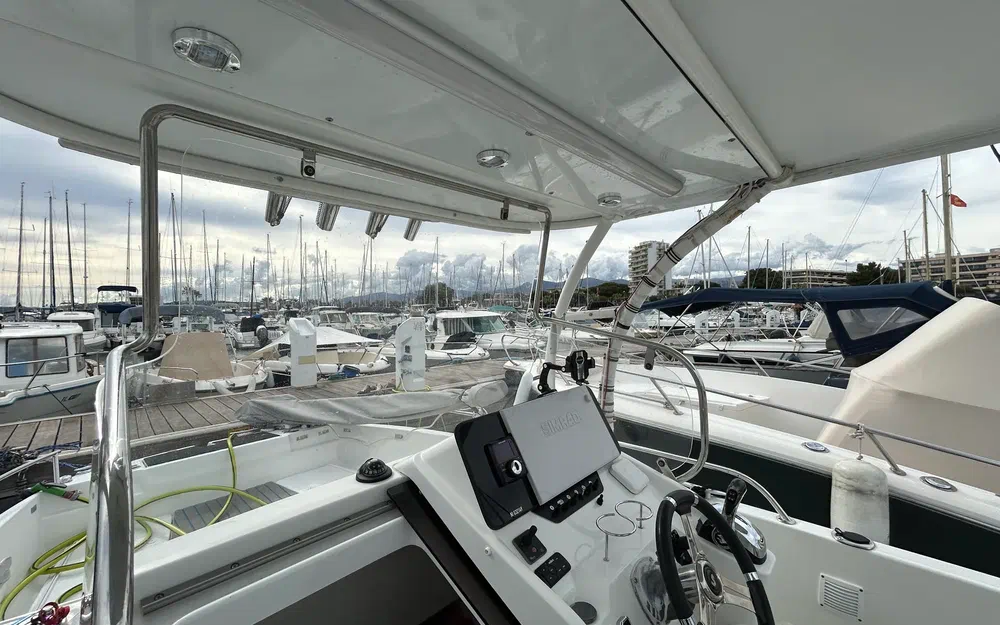 slider 9 Beneteau Flyer 8 SPACEdeck