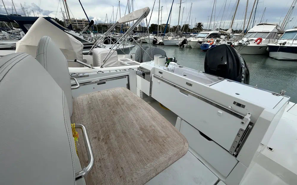 slider 4 Beneteau Flyer 8 SPACEdeck
