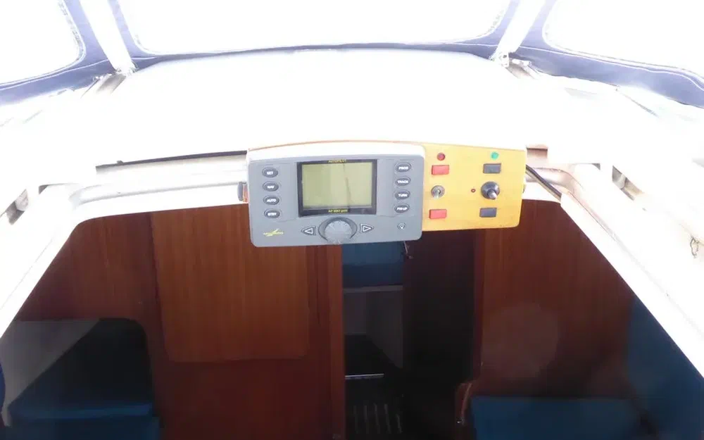 slider 15 Dufour 2800