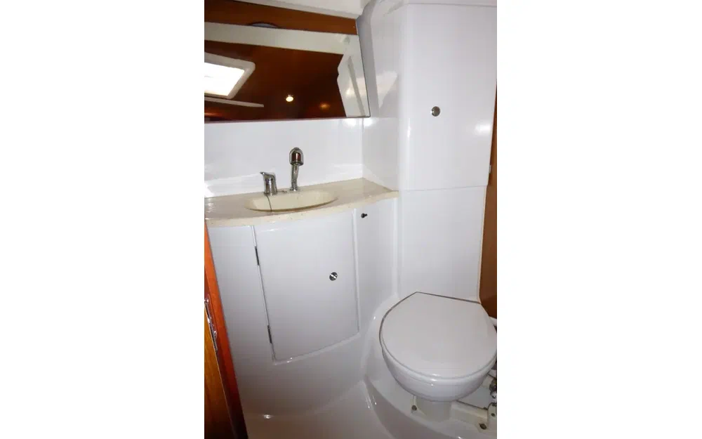 slider 16 Jeanneau Sun Odyssey 42 DS
