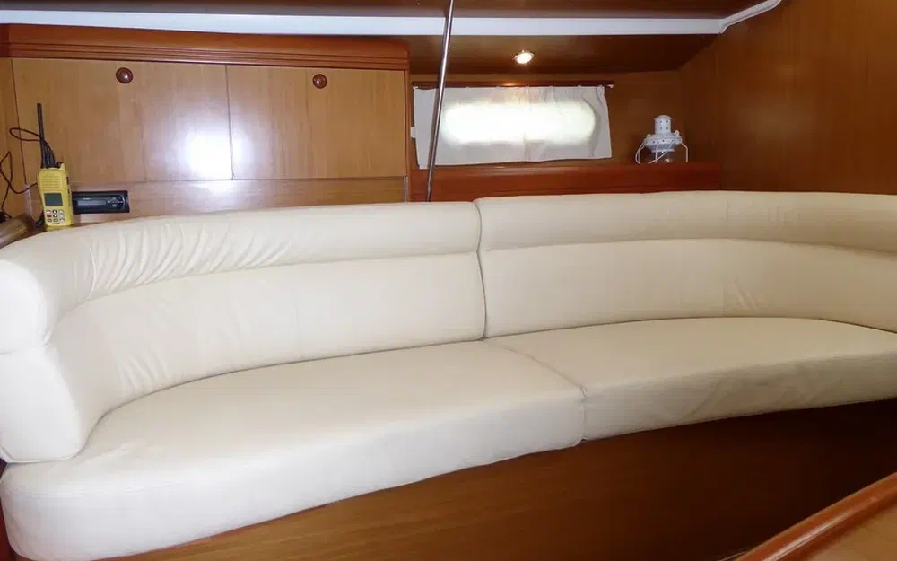 slider 21 Jeanneau Sun Odyssey 42 DS
