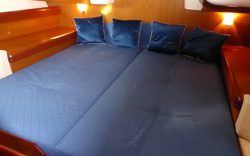 slider 24 Jeanneau Sun Odyssey 42 DS