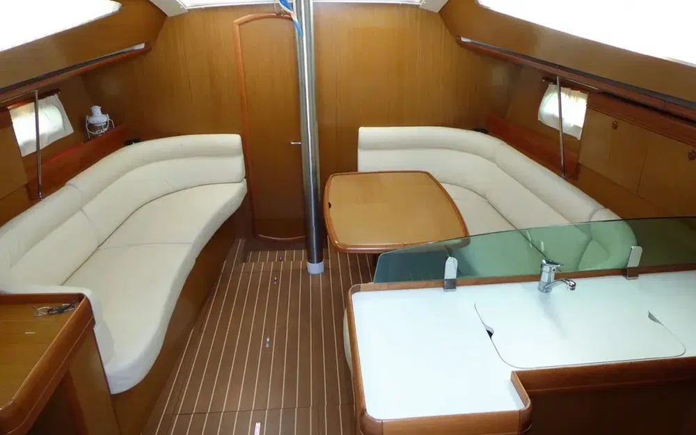 slider 10 Jeanneau Sun Odyssey 42 DS