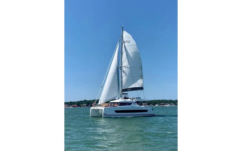 slider 3 Bali Catamarans Catspace 40