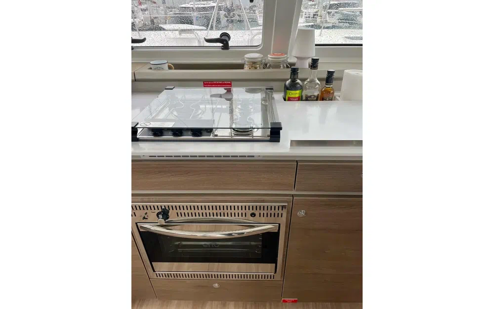 slider 19 Bali Catamarans Catspace 40