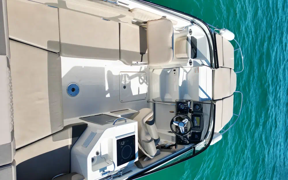 slider 10 Bayliner VR6 Cuddy