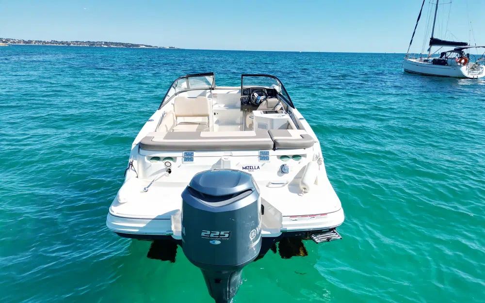 slider 1 Bayliner VR6 Cuddy