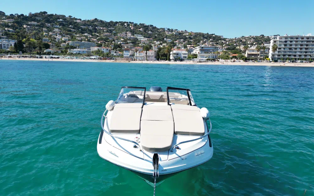 slider 3 Bayliner VR6 Cuddy